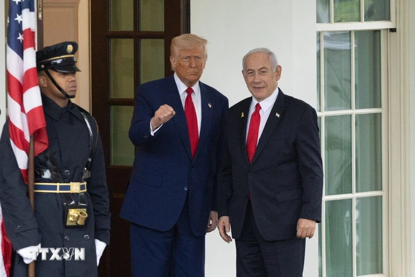 Tổng thống Mỹ Donald Trump và Thủ tướng Israel Benjamin Netanyahu tại cuộc gặp ở Nhà Trắng, Washington, D.C., ngày 7/4/2025. (Ảnh: THX/TTXVN)