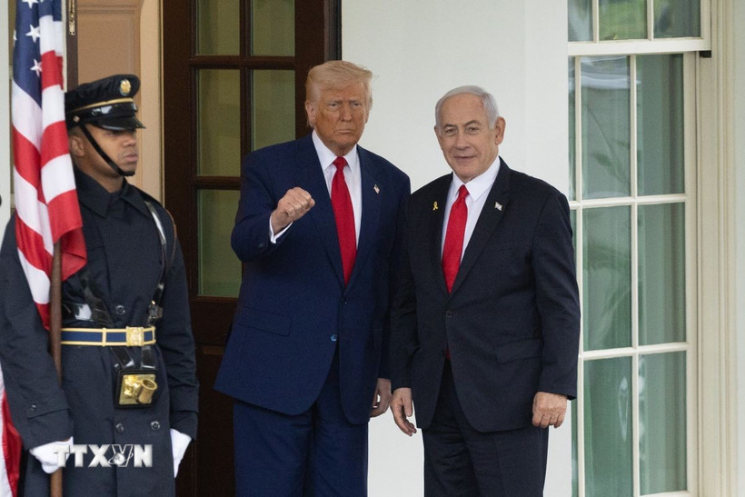 Tổng thống Mỹ Donald Trump và Thủ tướng Israel Benjamin Netanyahu tại cuộc gặp ở Nhà Trắng, Washington, D.C., ngày 7/4/2025. (Ảnh: THX/TTXVN)