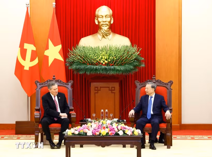 Tổng Bí thư Tô Lâm tiếp Thượng nghị sỹ Hoa Kỳ Steve Daines. (Ảnh: Thống Nhất/TTXVN)