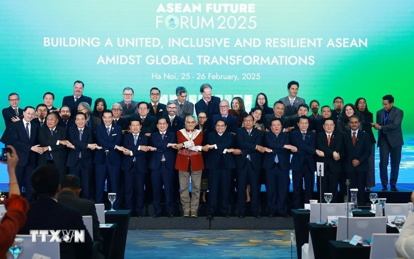Thủ tướng Phạm Minh Chính và các Trưởng đoàn tham dự Diễn đàn Tương lai ASEAN 2025. (Ảnh: Dương Giang/TTXVN)