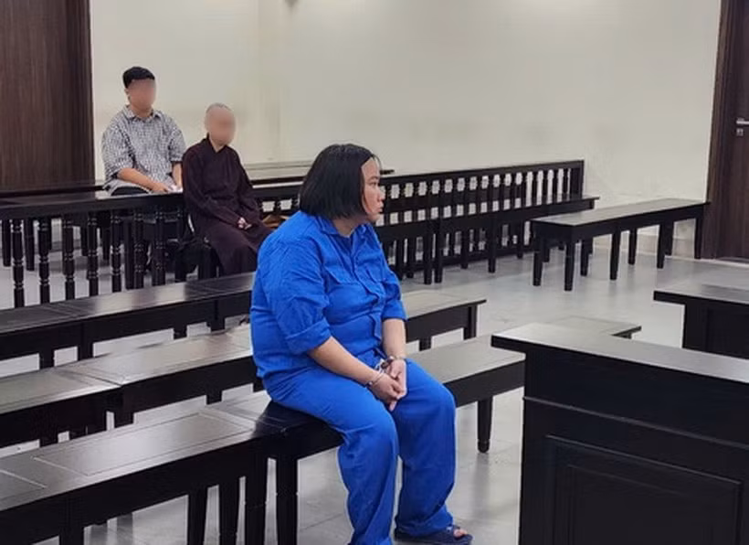Bị cáo Trần Thị Hương Lan tại tòa.