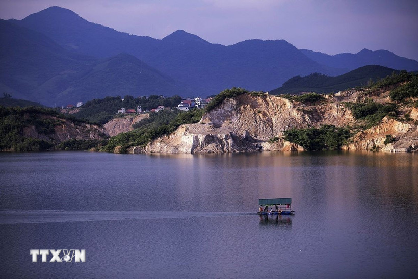 Hồ Cánh Tạng là công trình đại thủy nông lớn nhất miền Bắc. (Ảnh: Trọng Đạt/TTXVN)