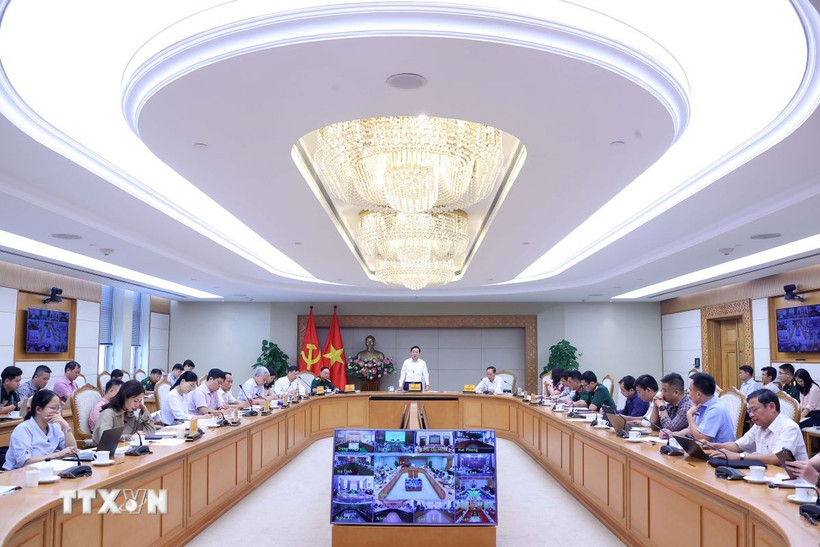 Phó Thủ tướng Trần Hồng Hà chủ trì hội nghị. (Ảnh: Văn Điệp/TTXVN)