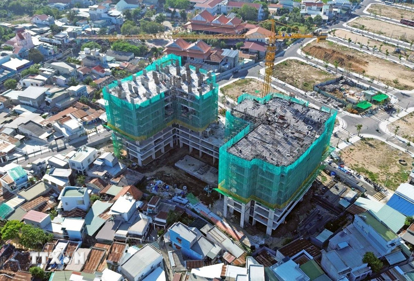 Dự án nhà ở xã hội MK Central City ở thành phố Phan Rang-Tháp Chàm đang được xây dựng. (Ảnh: Trần Việt/TTXVN)