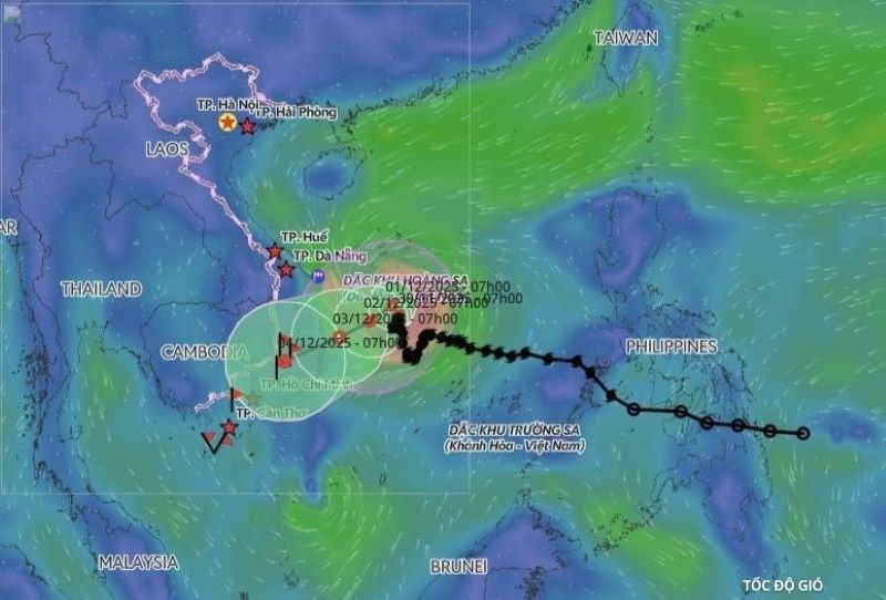 Hướng di chuyển của bão số 15 (úc 10h ngày 30/11. (Ảnh: TTXVN phát)