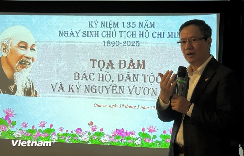 Đại sứ Phạm Vinh Quang phát biểu tại buổi tọa đàm. (Ảnh: Hà Linh/Vietnam+)