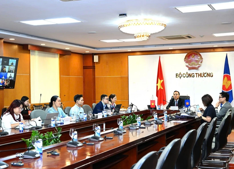Phát biểu tại các hội nghị, Thứ trưởng Nguyễn Hoàng Long đã chia sẻ quan điểm của Việt Nam ủng hộ ASEAN. (Nguồn: Bộ Công Thương)