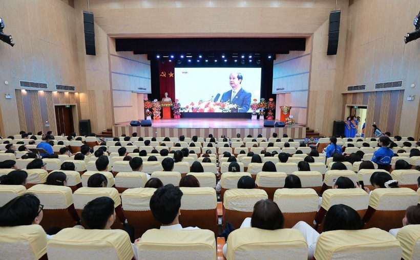 Bộ Giáo dục và Đào tạo đề nghị tạm dừng công tác quy hoạch đối với Chủ tịch hội đồng trường, Phó Chủ tịch hội đồng trường. (Ảnh minh họa: Lê Đông/TTXVN)