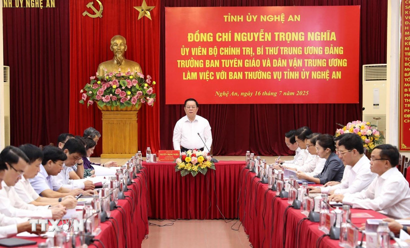 Quang cảnh buổi làm việc. (Ảnh: Văn Tý/TTXVN)