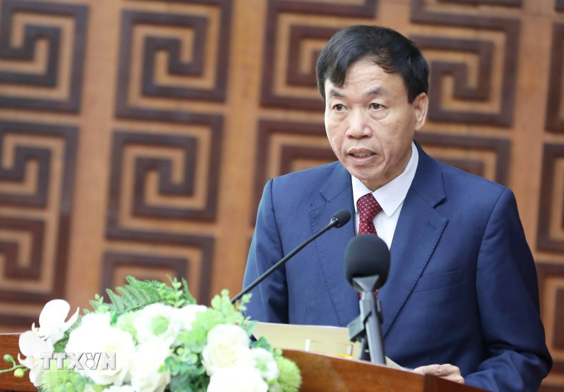 Tân Chủ tịch UBND tỉnh Điện Biên Lê Văn Lương phát biểu nhận nhiệm vụ. (Ảnh: Trung Kiên/TTXVN)