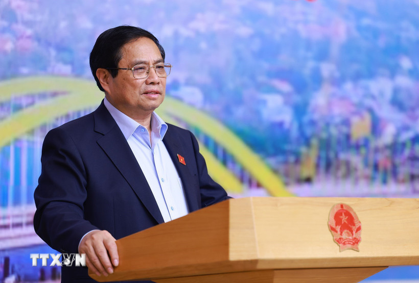 Thủ tướng Phạm Minh Chính chủ trì Phiên họp thứ 17 của Ban Chỉ đạo nhà nước các công trình, dự án quan trọng quốc gia, trọng điểm của ngành giao thông vận tải. (Ảnh: Dương Giang/TTXVN)