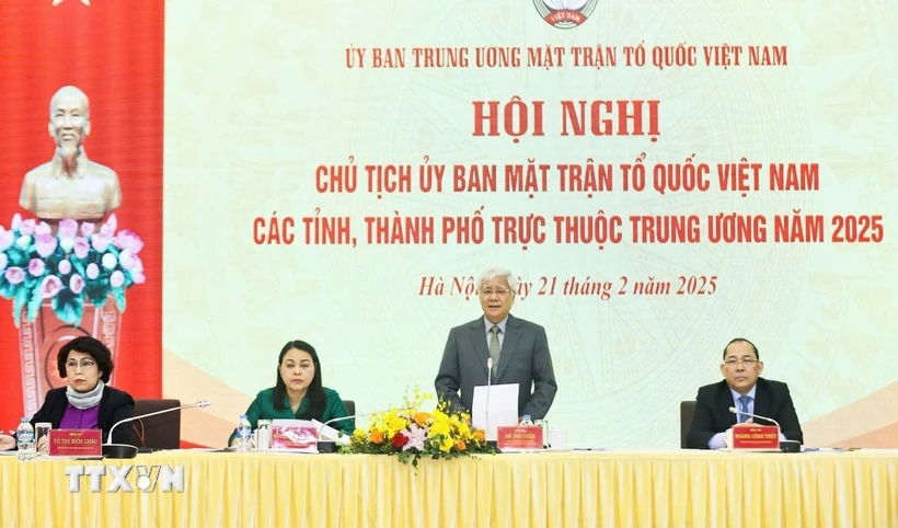 Chủ tịch Ủy ban Trung ương Mặt trận Tổ quốc Việt Nam Đỗ Văn Chiến chủ trì hội nghị. (Ảnh: Minh Đức/TTXVN)