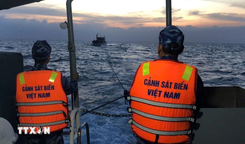 Bộ Tư lệnh Vùng Cảnh sát biển 1 sẵn sàng lực lượng, phương tiện cứu hộ, cứu nạn. (Ảnh: TTXVN phát)