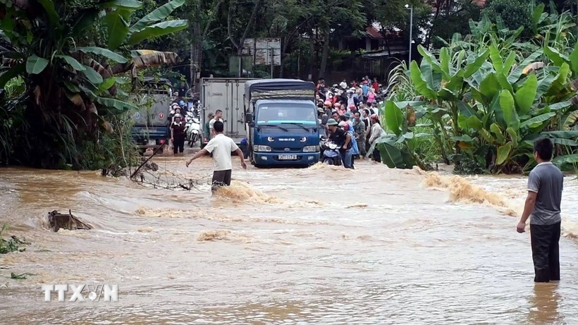 Khu vực Tây Bắc Bộ và Tuyên Quang có mưa rào và dông rải rác, cục bộ có nơi mưa to đến rất to. (Ảnh: TTXVN phát)