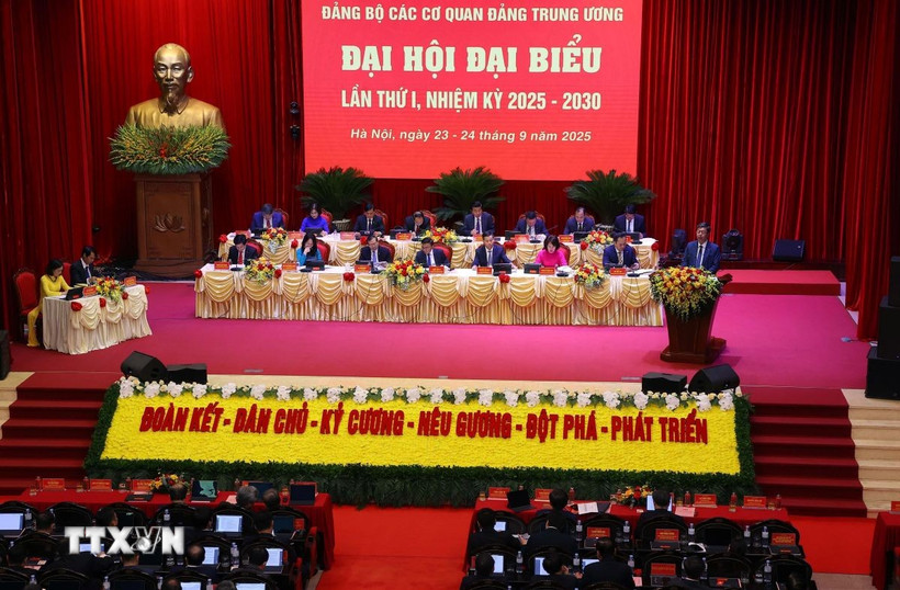 Phiên trù bị Đại hội đại biểu Đảng bộ các cơ quan Đảng Trung ương lần thứ nhất, nhiệm kỳ 2025-2030. )Ảnh: Văn Điệp/TTXVN)