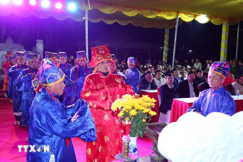 Lễ hội khai ấn đền thờ Trần Hưng Đạo, xã Yên Dương (Hà Trung, Thanh Hóa) để tri ân công đức của Hưng Đạo Đại vương Trần Quốc Tuấn và các bậc tiền nhân. (Ảnh: Hoa Mai/TTXVN)