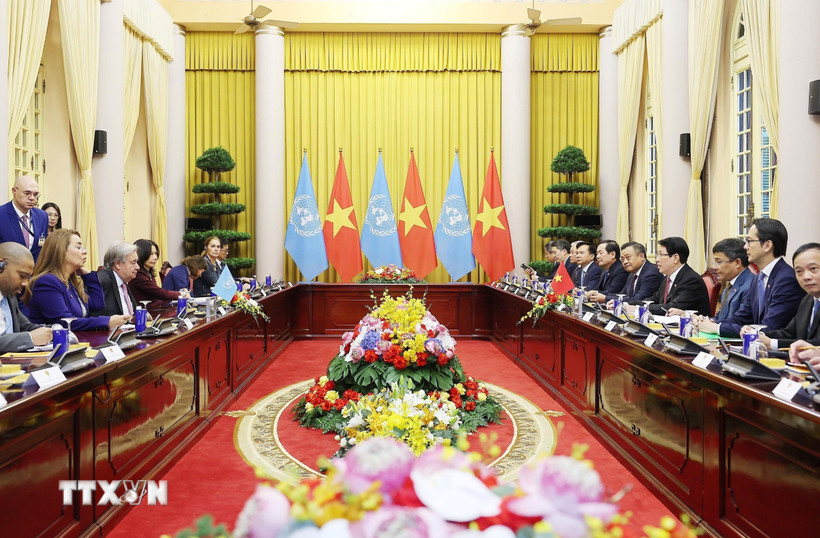 Chủ tịch nước Lương Cường hội đàm với Tổng Thư ký Liên hợp quốc António Guterres. (Ảnh: Lâm Khánh/TTXVN)