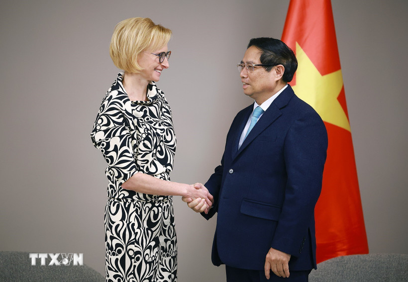 Thủ tướng Phạm Minh Chính tiếp bà Katerina Konecna, Chủ tịch Đảng Cộng sản Séc-Morava. (Ảnh: Dương Giang/TTXVN)