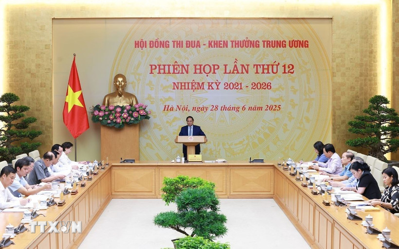 Thủ tướng Phạm Minh Chính chủ trì phiên họp lần thứ 12 của Hội đồng Thi đua-Khen thưởng Trung ương. (Ảnh: Dương Giang/TTXVN)