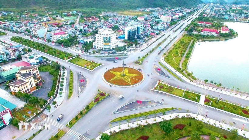 Sau hơn 21 năm chia tách, thành lập, hạ tầng giao thông đô thị của Lai Châu đã có nhiều khởi sắc. (Ảnh: Việt Dũng/TTXVN)