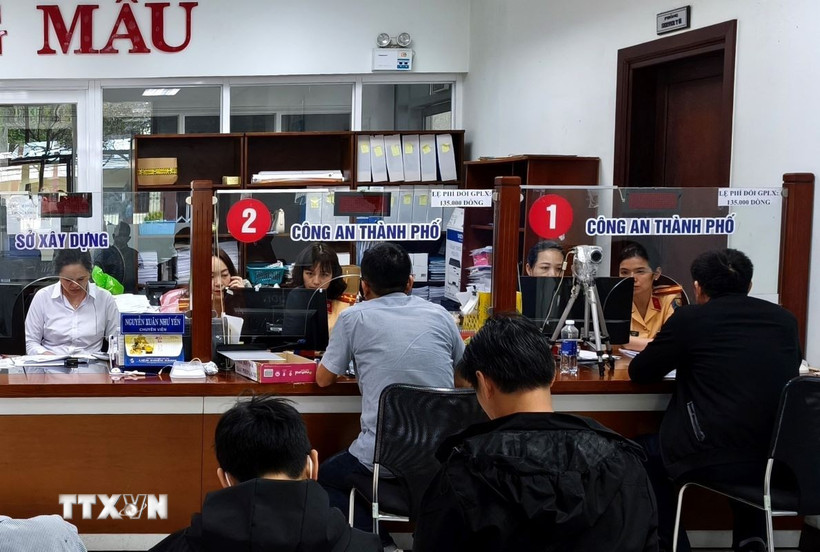 Khu vực làm thủ tục cấp, đổi giấy phép lái xe tại Trung tâm hành chính thành phố Đà Nẵng đã được Phòng Cảnh sát Giao thông, Công an thành phố Đà Nẵng tiếp quản. (Ảnh: Quốc Dũng/TTXVN)