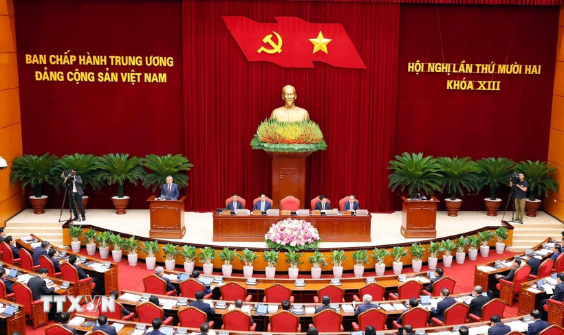 Sau Hội nghị lần thứ 12 khóa XIII, Bộ Chính trị, Ban Bí thư đã ban hành các kết luận, chỉ đạo tích cực vận hành mô hình chính quyền địa phương 2 cấp. (Ảnh: Phạm Kiên/TTXVN)