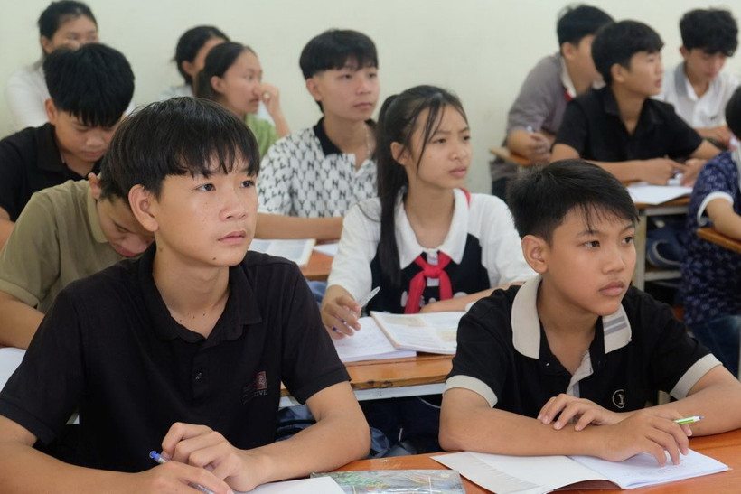 Việc dạy thêm, học thêm được quản lý chặt chẽ sẽ nêu cao trách nhiệm của giáo viên và đảm bảo quyền lợi cho học sinh. (Ảnh minh họa: Bích Huệ/TTXVN)