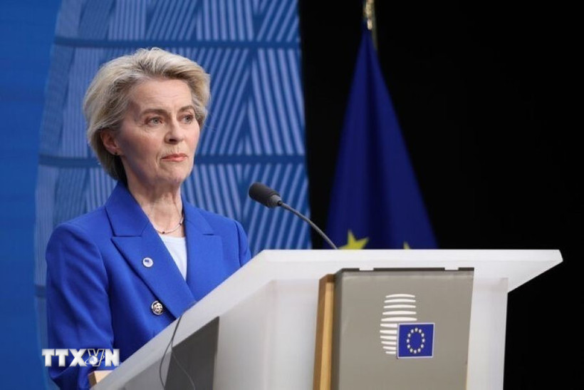 Chủ tịch Ủy ban châu Âu Ursula von der Leyen phát biểu tại Brussels, Bỉ. (Ảnh: IRNA/TTXVN)