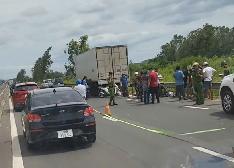 Hiện trường vụ tai nạn khiến ba bà cháu thiệt mạng.