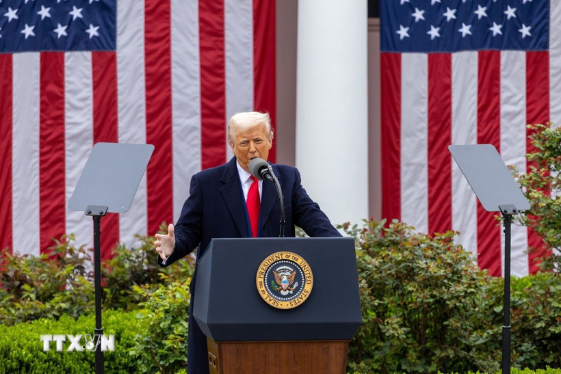 Tổng thống Mỹ Donald Trump phát biểu tại Nhà Trắng ở Washington, D.C. (Ảnh: THX/TTXVN)
