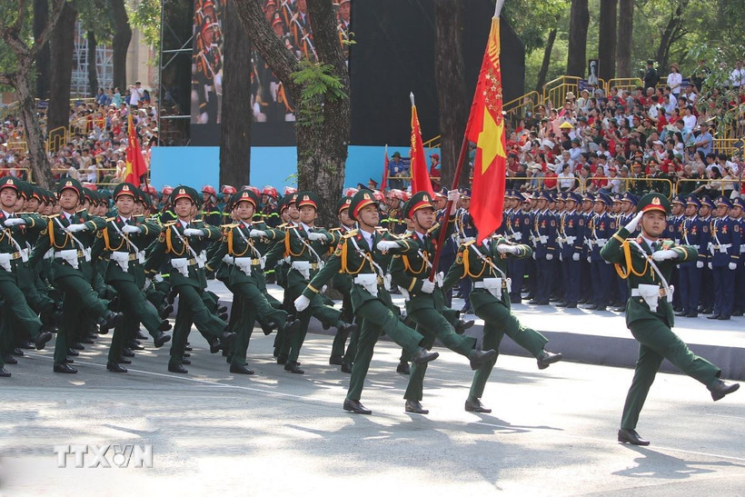Tổng duyệt Lễ diễu binh, diễu hành Kỷ niệm 50 năm Ngày Giải phóng miền Nam, thống nhất đất nước. (Ảnh: Thanh Vũ/TTXVN)