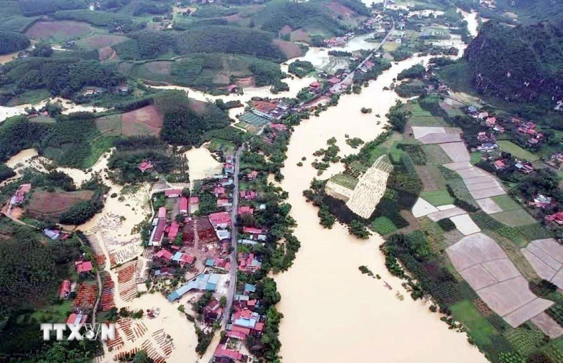 Xã Nhất Tiến, huyện Bắc Sơn, Lạng Sơn, nhiều khu vực bị ngập sâu. (Ảnh: TTXVN phát)