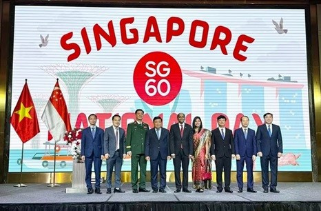 Phó Thủ tướng cùng các đại biểu dự Lễ kỷ niệm. (Nguồn: Báo Chính phủ)