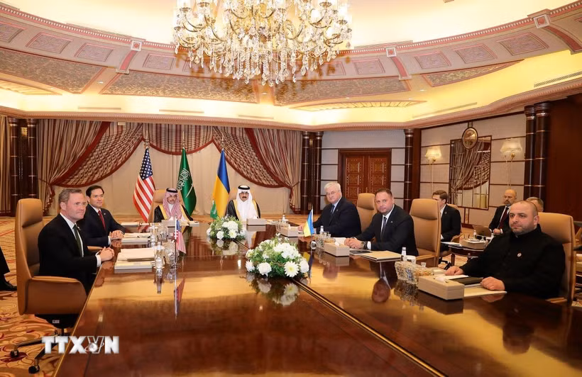 Phái đoàn Mỹ và Ukraine đàm phán tại Jeddah, Saudi Arabia hôm 11/3/2025. Ảnh: THX/TTXVN