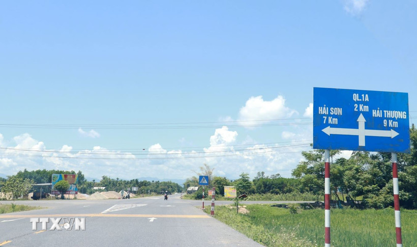 Từ ngày 1/7/2025, xã Hải Sơn đã hợp nhất với các xã khác lấy tên mới là xã Nam Hải Lăng; xã Hải Thượng đã hợp nhất với các xã khác lấy tên mới là xã Hải Lăng. (Ảnh: Tường Vi/TTXVN)