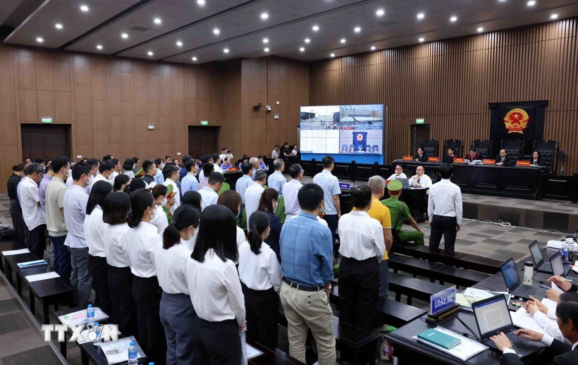 Hình ảnh tại phiên tòa xét xử sơ thẩm vụ án xảy ra tại Tập đoàn FLC. (Ảnh: Phạm Kiên/TTXVN)