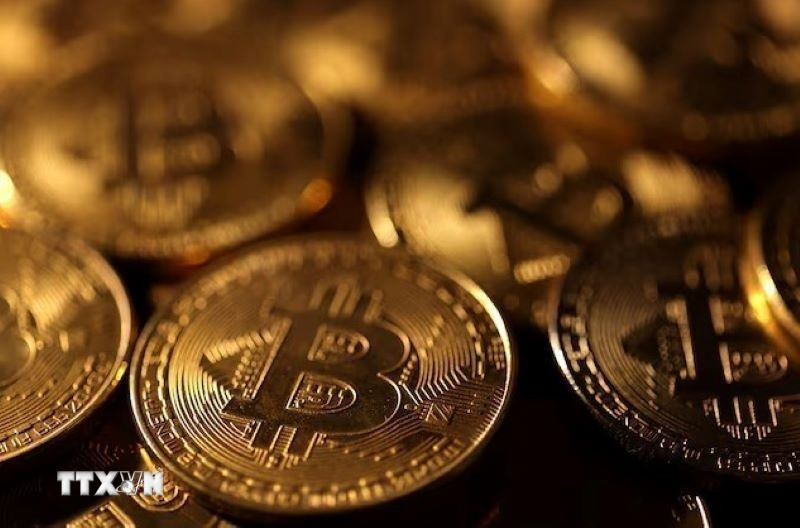 Đồng tiền kỹ thuật số Bitcoin. (Ảnh: Reuters/TTXVN)