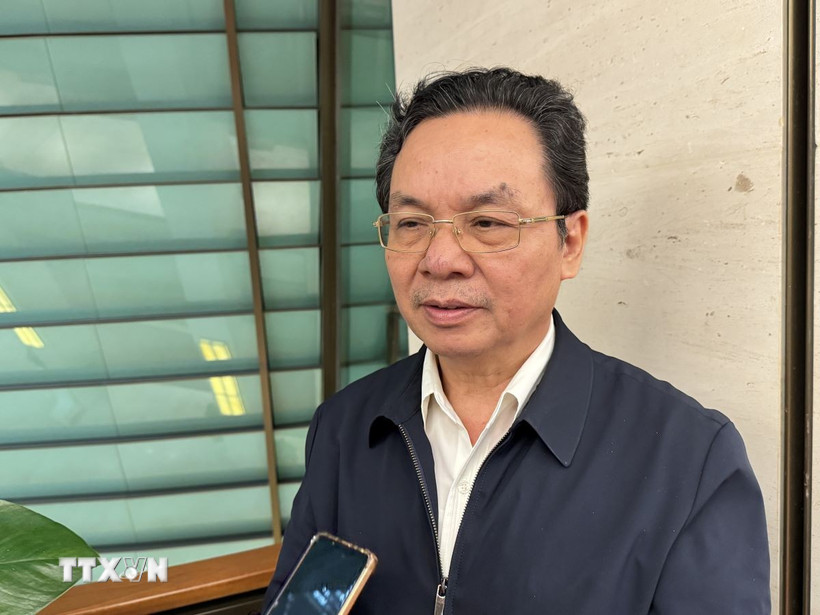 Đại biểu Hoàng Văn Cường (Thành phố Hà Nội) trả lời phóng viên TTXVN. (Ảnh: Hải Ngọc/TTXVN)