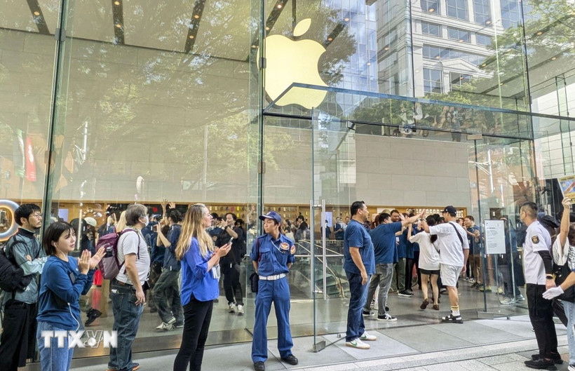 Một cửa hàng của Apple tại Tokyo, Nhật Bản. (Ảnh: Kyodo/TTXVN)