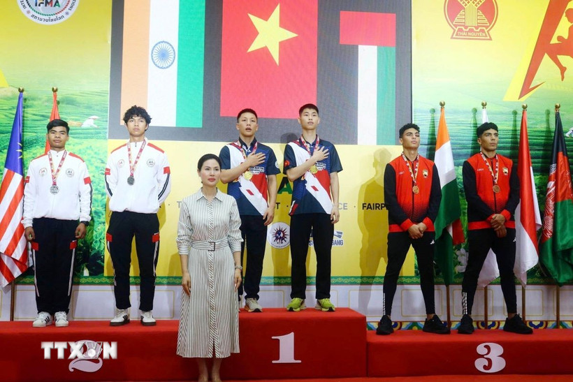 Việt Nam xếp thứ nhất toàn đoàn với 46 huy chương các loại. (Ảnh: Trần Trang/TTXVN)