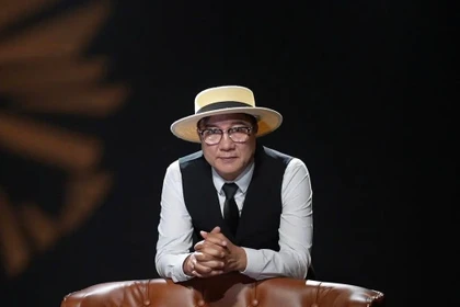 Nghệ sỹ Nhân dân Trọng Trinh xuất thân là nghệ sỹ sân khấu, sau đó ông bén duyên với truyền hình-điện ảnh. Ngoài làm diễn viên, ông còn tham gia làm đạo diễn. (Ảnh: NVCC)