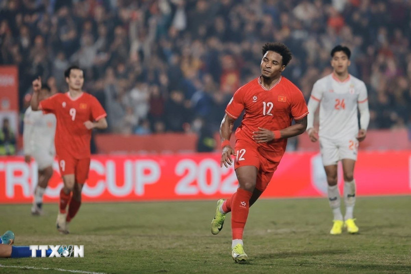 Nguyễn Xuân Son ra mắt ấn tượng, đưa tuyển Việt Nam vào bán kết AFF Cup 2024. (Ảnh: Minh Quyết/TTXVN)