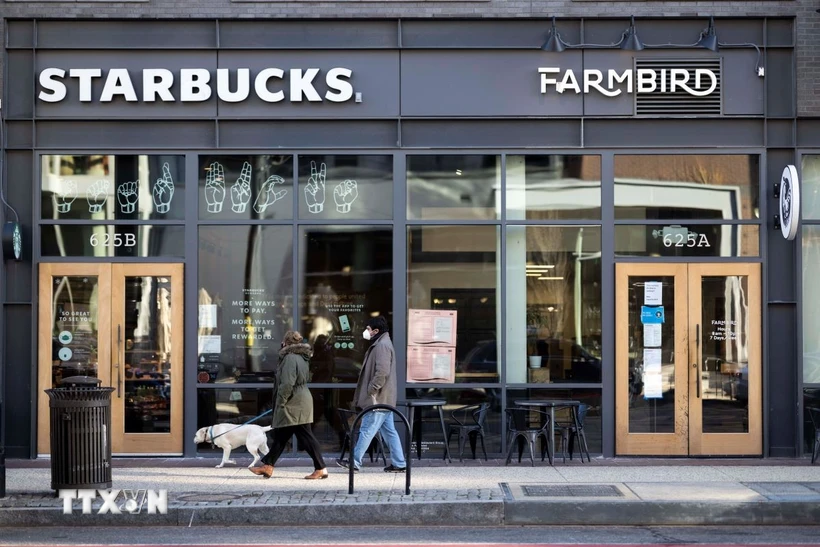 Một cửa hàng Starbucks tại Washington, D.C., Mỹ. (Ảnh: THX/TTXVN)