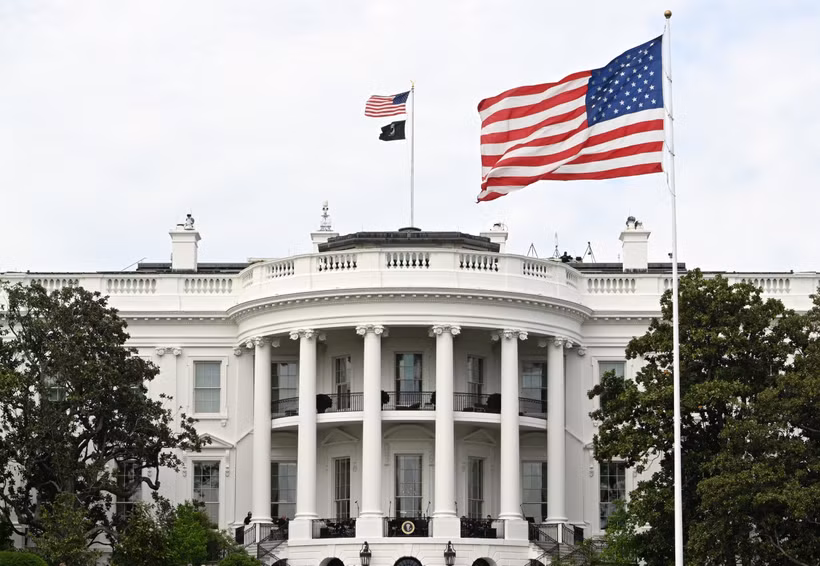 Quang cảnh bên ngoài Nhà Trắng ở Washington DC., Mỹ ngày 11/5/2026. (Ảnh: THX/TTXVN)