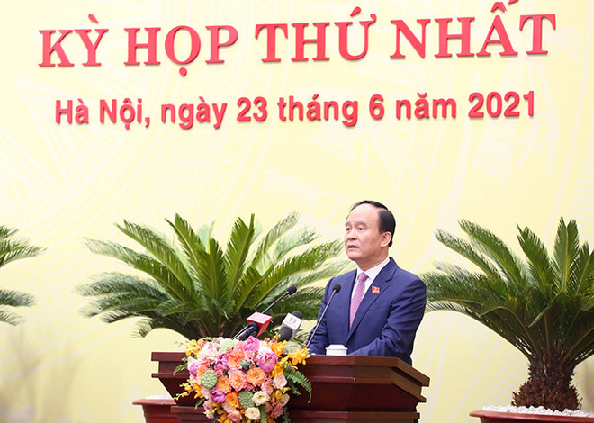 Ông Nguyễn Ngọc Tuấn, Chủ tịch Hội đồng Nhân dân thành phố Hà Nội khóa XV phát biểu tại phiên khai mạc Kỳ họp HĐND thành phố. (Ảnh: PV/Vietnam+) Ông Nguyễn Ngọc Tuấn được bầu làm Chủ tịch HĐND thành phố Hà Nội ảnh 1
