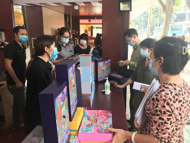 Hà Nội: Rà soát từ cơ sở, ngăn chặn bánh Trung Thu 'bẩn' ra thị trường ảnh 1