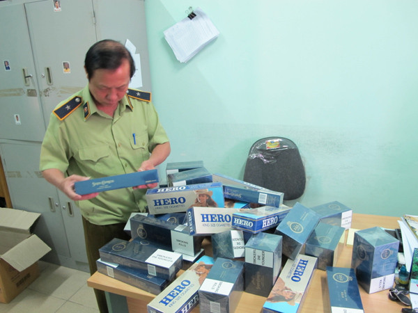 Bắt giữ đối tượng vận chuyển 350 bao thuốc lá ngoại nhập lậu ảnh 1