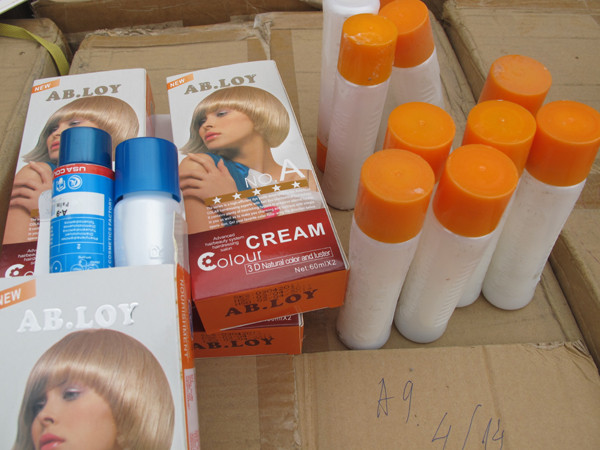 Phát hiện, thu giữ gần 3.000 sản phẩm thuốc nhuộm tóc quá hạn ảnh 2