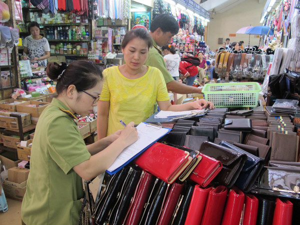 Đấu tranh với buôn lậu: Phải bịt lỗ hổng từ cơ chế chính sách ảnh 1