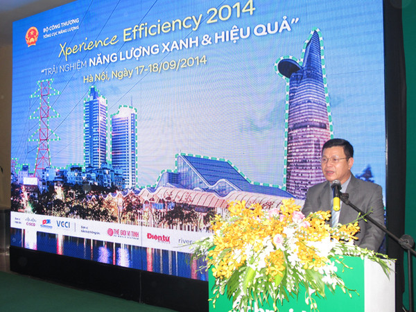 Phó Tổng cục trưởng Tổng cục năng lượng (Bộ Công Thương) phát biểu tại triển lãm Năng lượng xanh và hiệu quả (Ảnh: Đức Duy/Vietnam+) Thay đổi nhận thức để sử dụng năng lượng xanh và hiệu quả ảnh 1